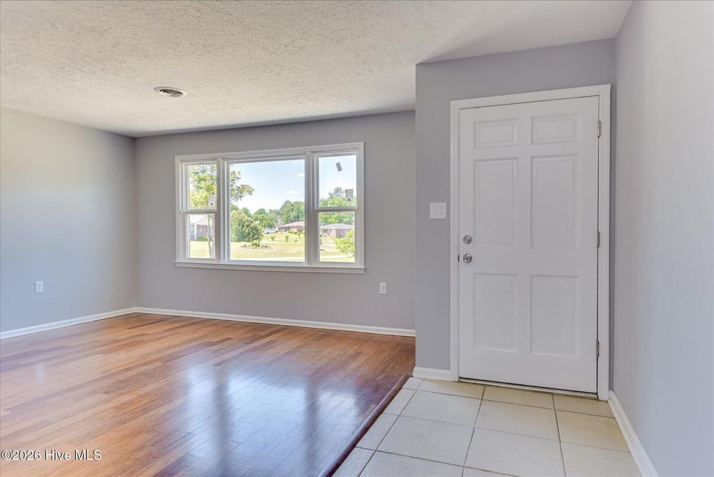 Photo of 10 Leann Court NW, Aiken, SC 29801 (MLS # 100575183)