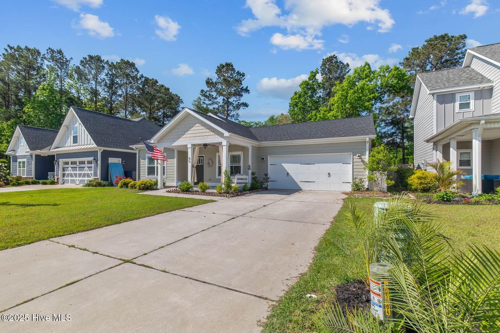 Photo of 46 E Cloverfield Lane, Hampstead, NC 28443 (MLS # 100549772)
