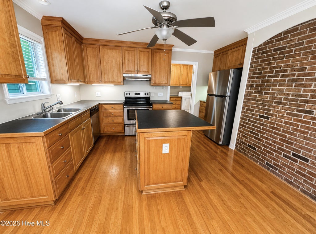 Photo of 1405 N Overlook Drive, Greenville, NC 27858 (MLS # 100601154)