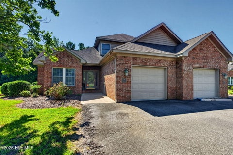 Townhouse For Sale - 136 Golf Club Drive #A<br/> Elizabeth City, NC 27909