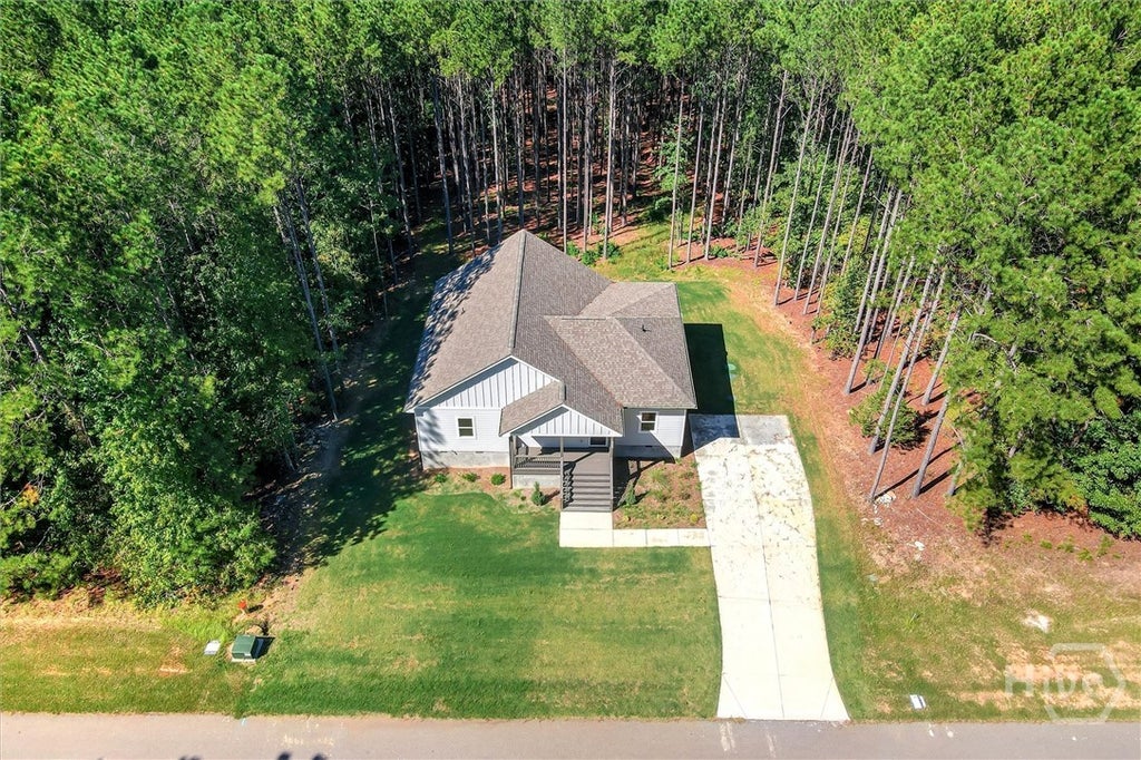 Photo of 1165 Watersedge Cove Cv, Tignall, GA 30668 (MLS # CL366285)