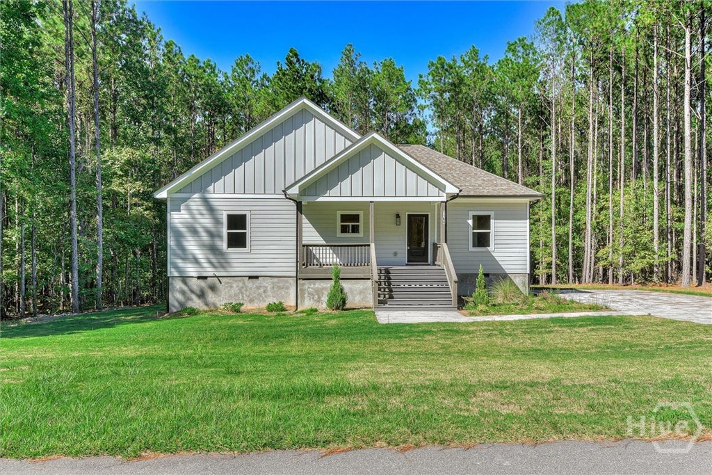 Photo of 1165 Watersedge Cove Cv, Tignall, GA 30668 (MLS # CL366285)