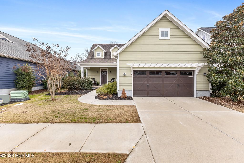 Photo of 346 Hanover Lakes Drive, Wilmington, NC 28401 (MLS # 100554071)