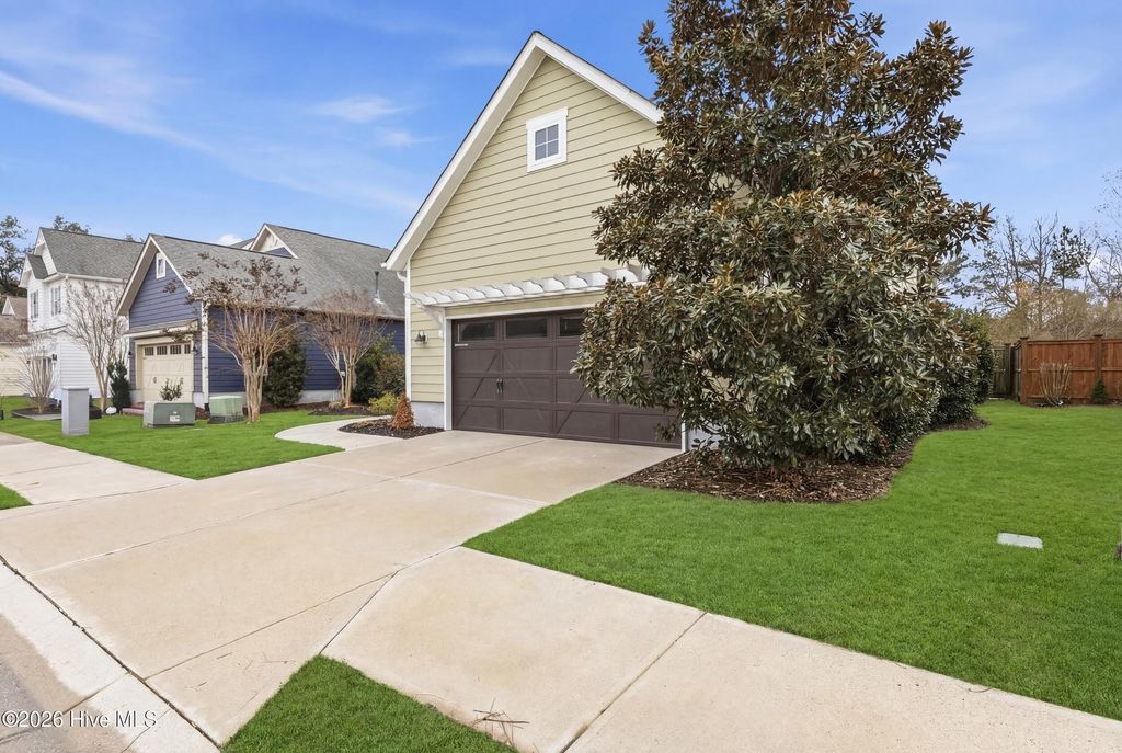 Photo of 346 Hanover Lakes Drive, Wilmington, NC 28401 (MLS # 100554071)