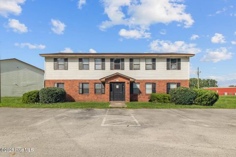 Photo of 107 Ravenwood Drive, Jacksonville, NC 28546 (MLS # 100550796)