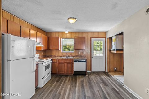 Tiny photo for 107 Ravenwood Drive, Jacksonville, NC 28546 (MLS # 100550796)