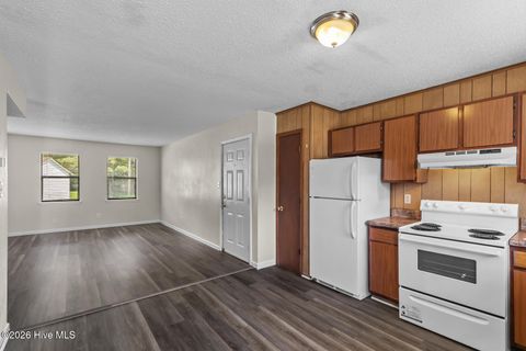 Tiny photo for 107 Ravenwood Drive, Jacksonville, NC 28546 (MLS # 100550796)