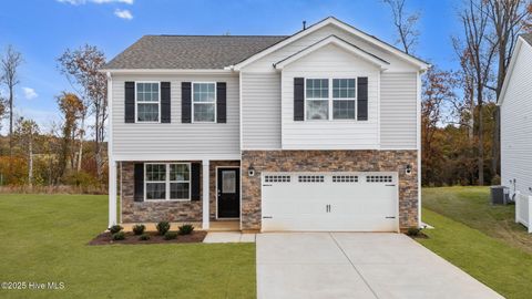 Homes For Sale - 1002 Middlecrest Drive<br/> Rocky Mount, NC 27804