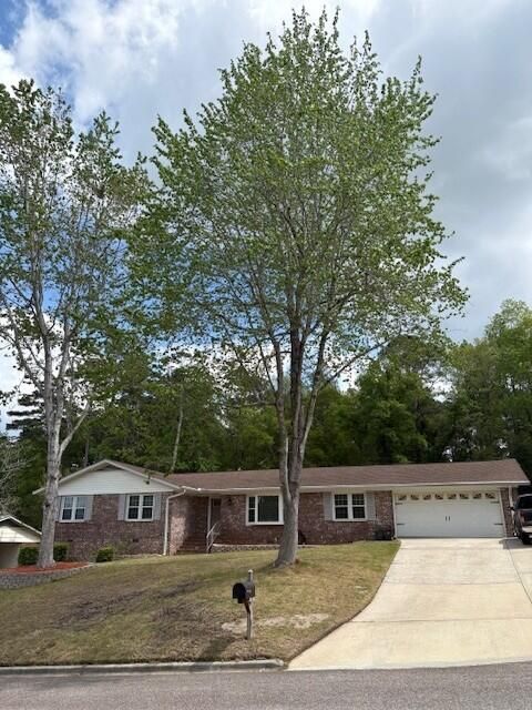 Homes For Sale - 1915 Courtney Drive<br/> Aiken County, North Augusta, SC 29841