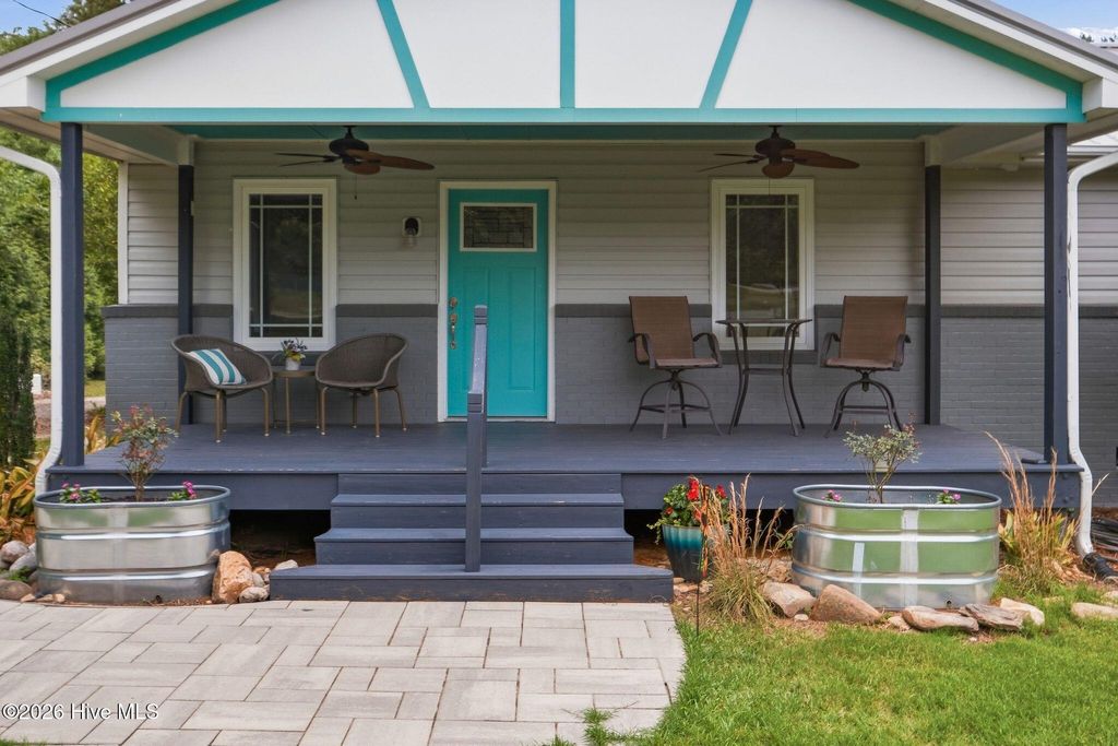 Photo of 1302 Crest Drive, Aberdeen, NC 28315 (MLS # 100577495)