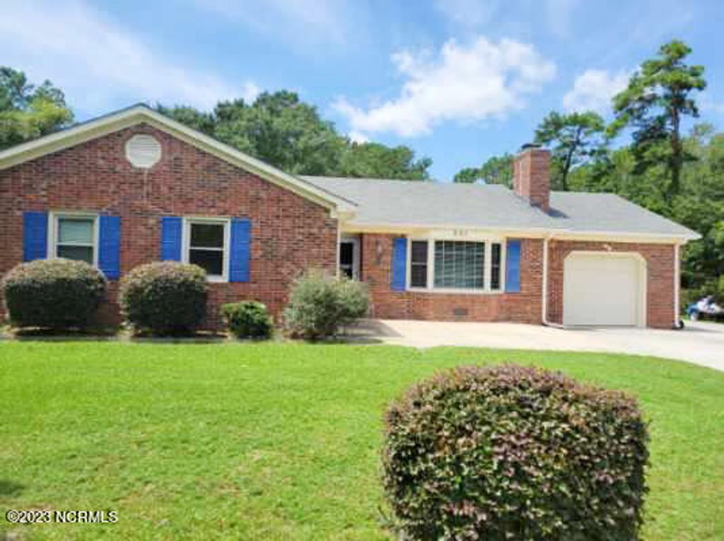 Photo of 501 Oak Lane, Newport, NC 28570 (MLS # 100578277)