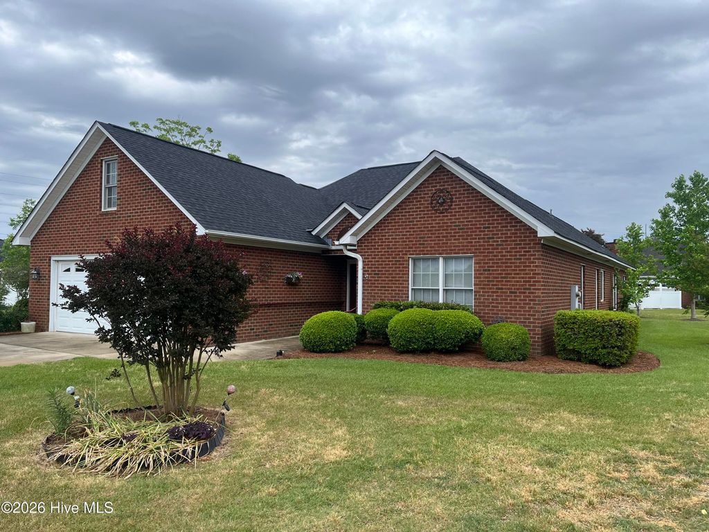 Photo of 3704 New Castle Court, Winterville, NC 28590 (MLS # 100571200)