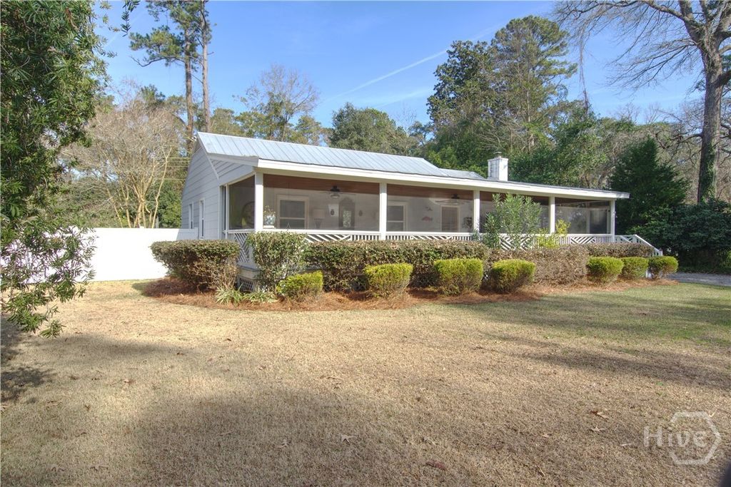 Photo of 26 Nancy Place, Savannah, GA 31406 (MLS # SA347144)