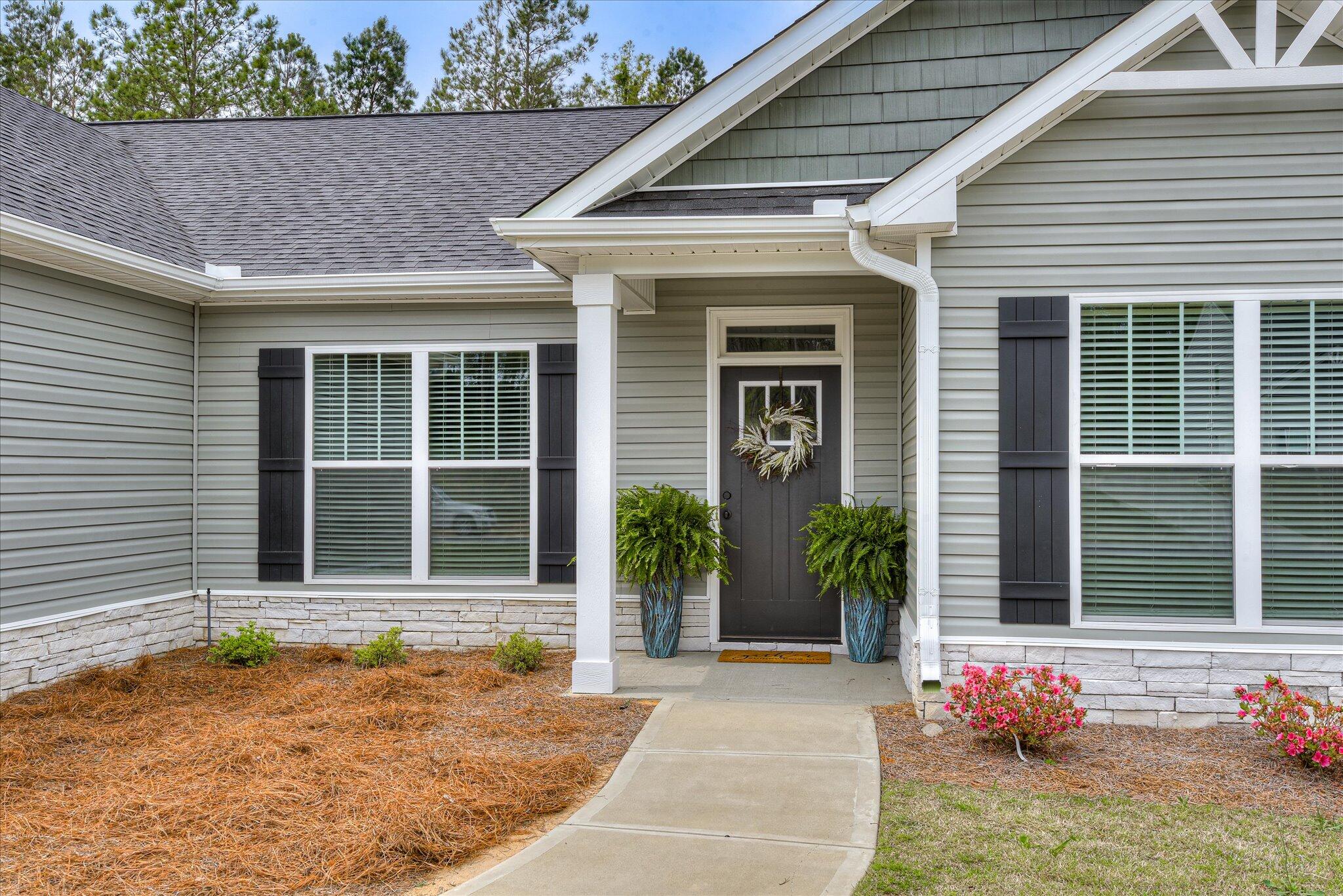 137 Willow Oak Circle