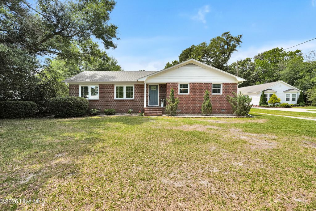 Photo of 621 Mohican Trail, Wilmington, NC 28409 (MLS # 100574316)