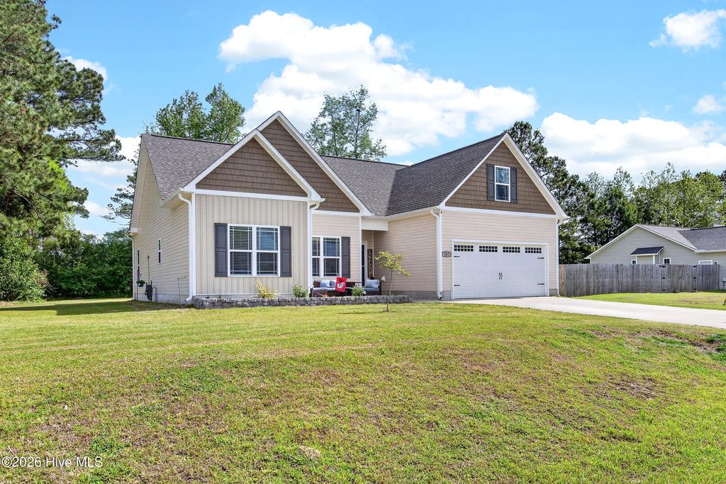 Photo of 301 Buckeye Court S, Jacksonville, NC 28540 (MLS # 100566078)