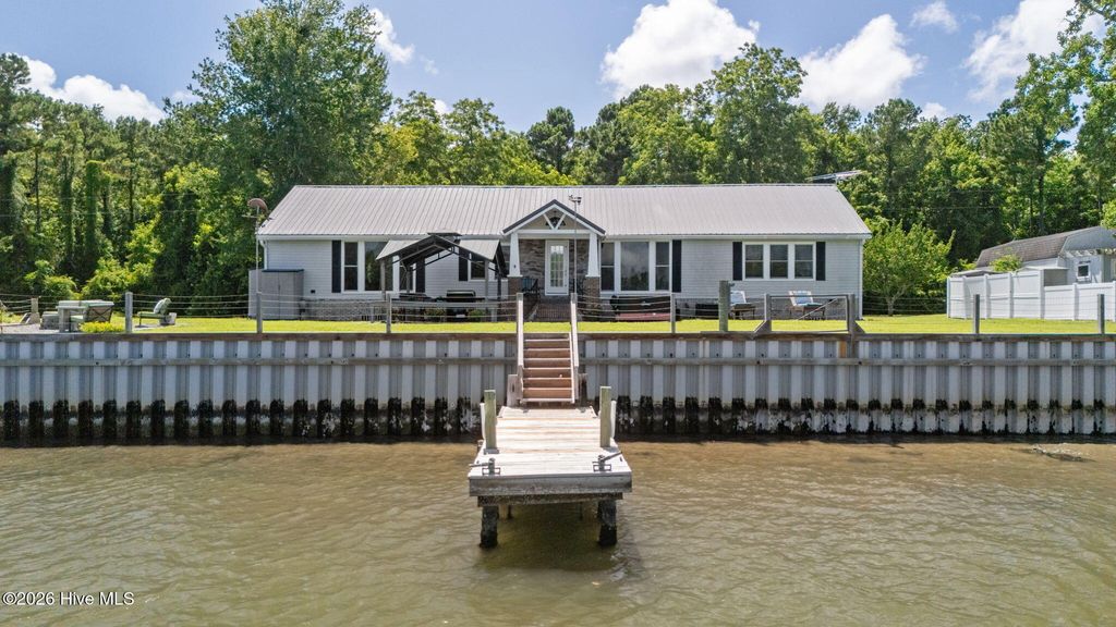 Photo of 1074 Sea Gate Drive, Newport, NC 28570 (MLS # 100559204)