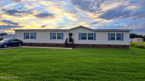 Mobile Home For Sale - 910 Mccaskill Drive<br/> Kinston, NC 28501
