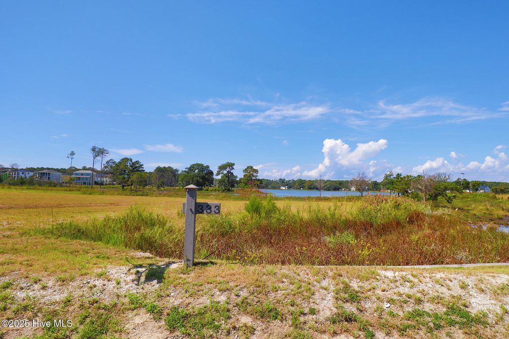 Photo of 537 Freedom Park Road, Beaufort, NC 28516 (MLS # 100536252)