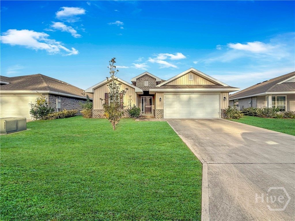 Photo of 100 Rivertown Road, Palm Coast, FL 32164 (MLS # SA347381)