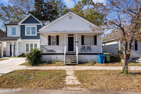 Homes For Sale - 102 S 11th Street<br/> Wilmington, NC 28401