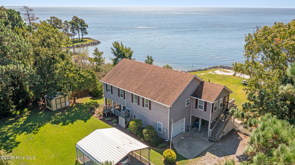 Photo of 132 Edgewater Drive, Shiloh, NC 27974 (MLS # 100530891)