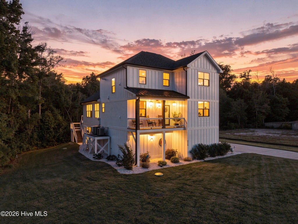 Photo of 210 River Oats Court, Holly Ridge, NC 28445 (MLS # 100609192)