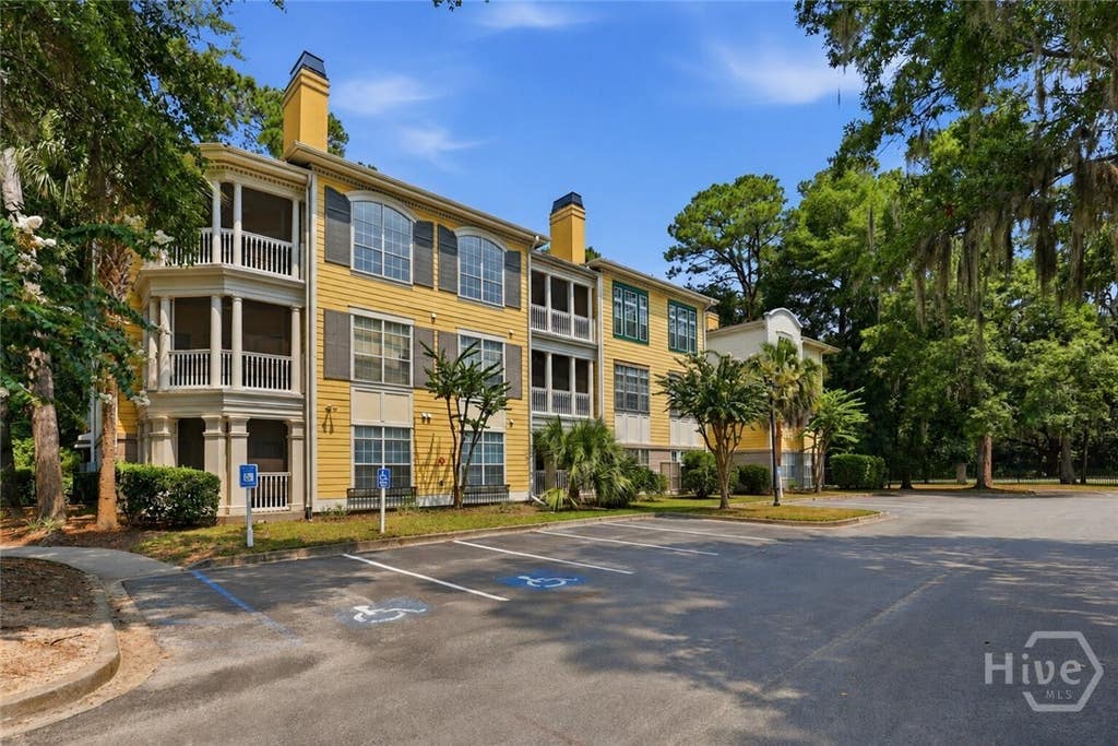 Photo of 3326 Whitemarsh Way, Savannah, GA 31410 (MLS # SA361642)