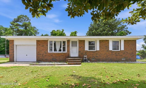 Photo of 104 Yorkshire Drive, Jacksonville, NC 28546 (MLS # 100604900)