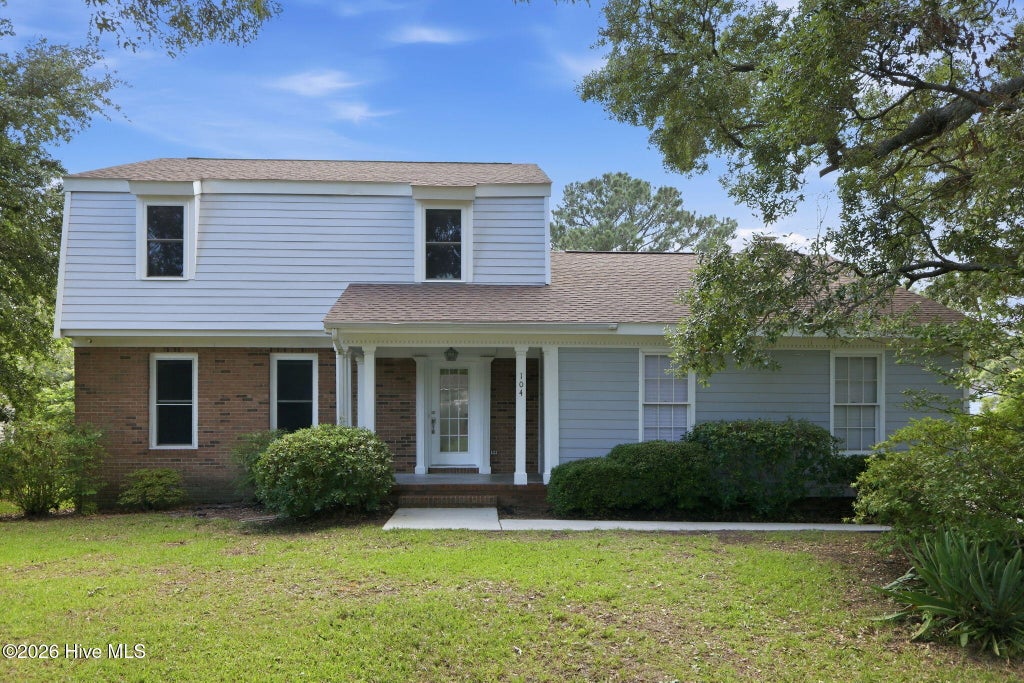 Photo of 104 Gull Harbor Drive, Newport, NC 28570 (MLS # 100577910)