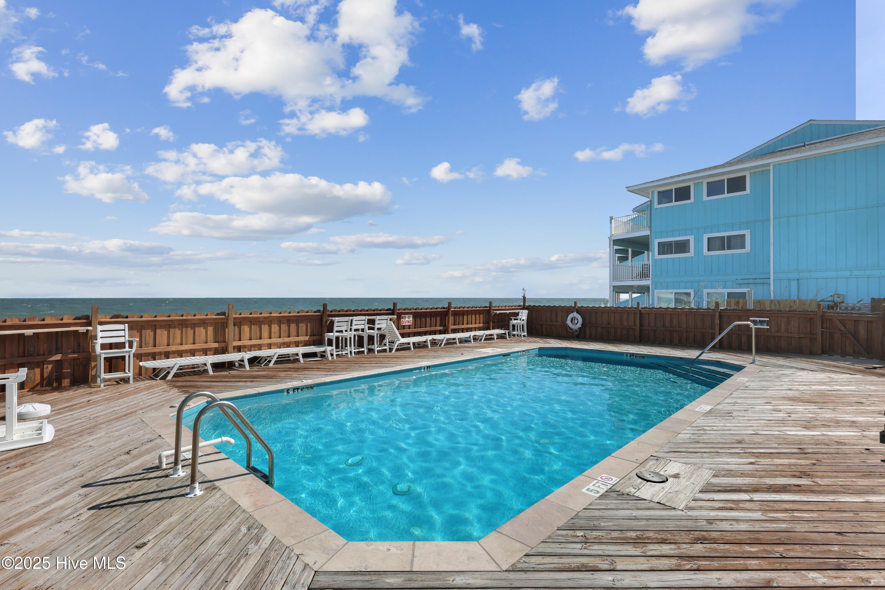 1437 Fort Fisher Boulevard S Unit E1