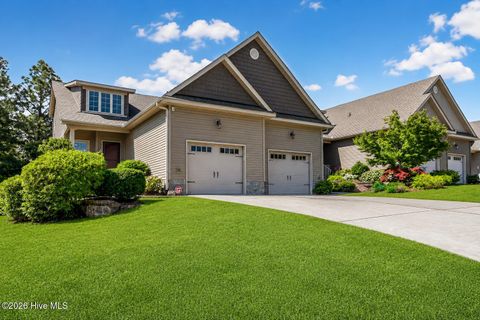 Townhouse For Sale - 114 Cypress Circle<br/> Southern Pines, NC 28387