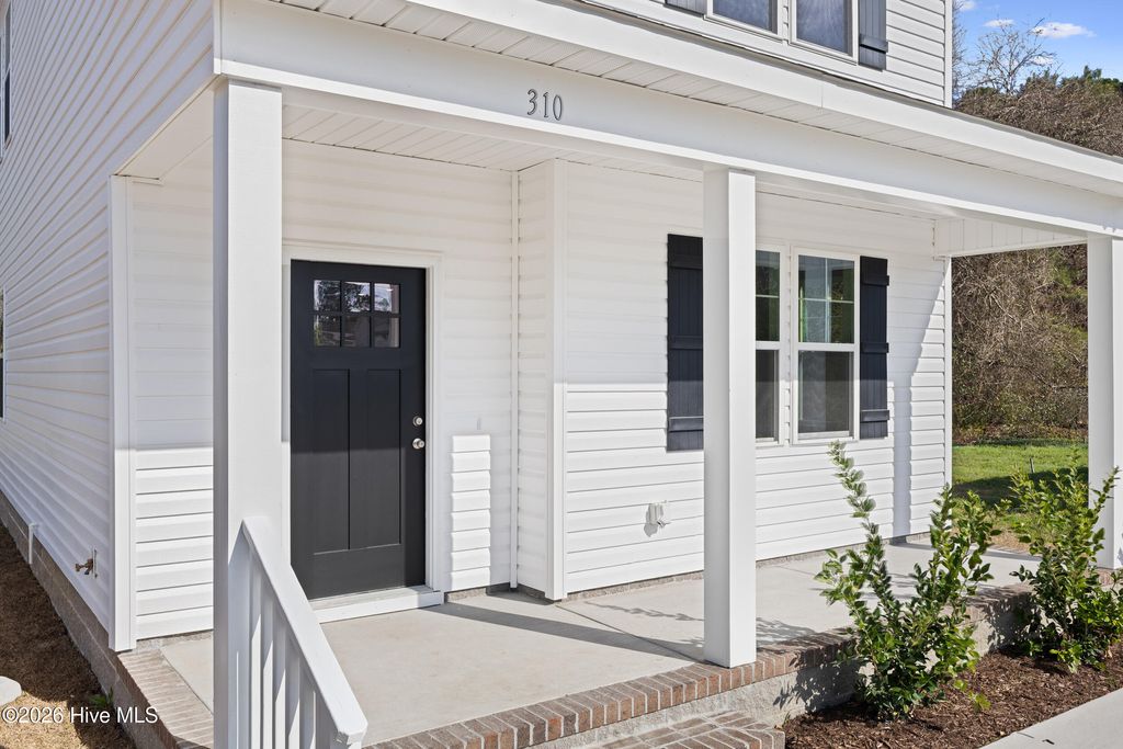 Photo of 310 S Vann Street, Burgaw, NC 28425 (MLS # 100559945)