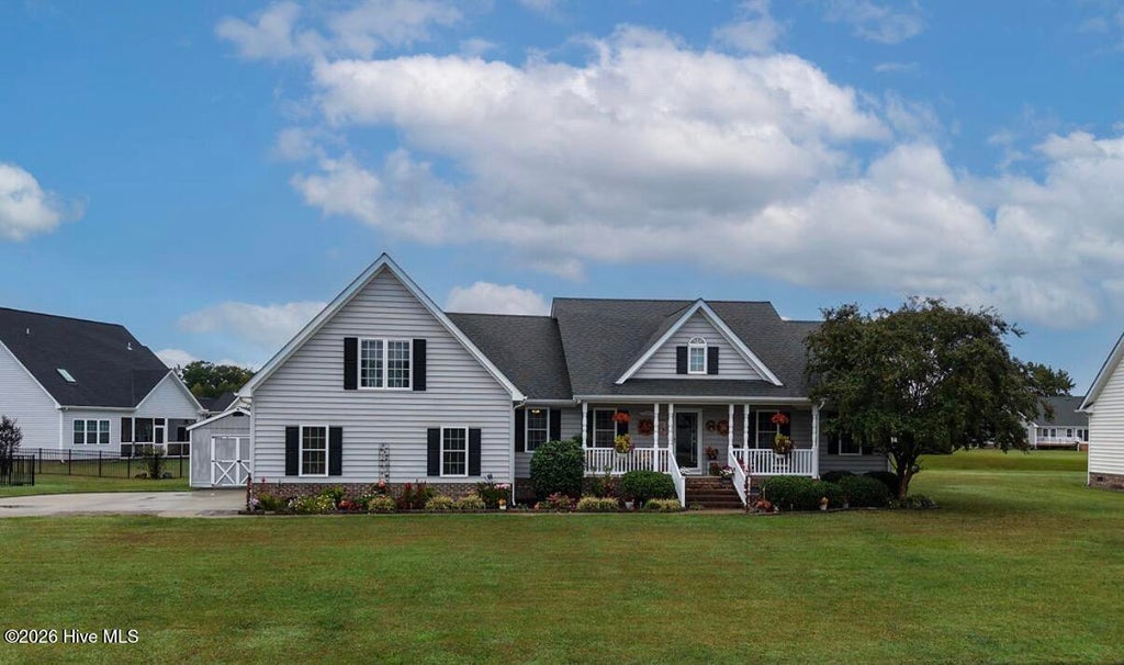 Photo of 204 Grandview Drive, Elizabeth City, NC 27909 (MLS # 100608512)