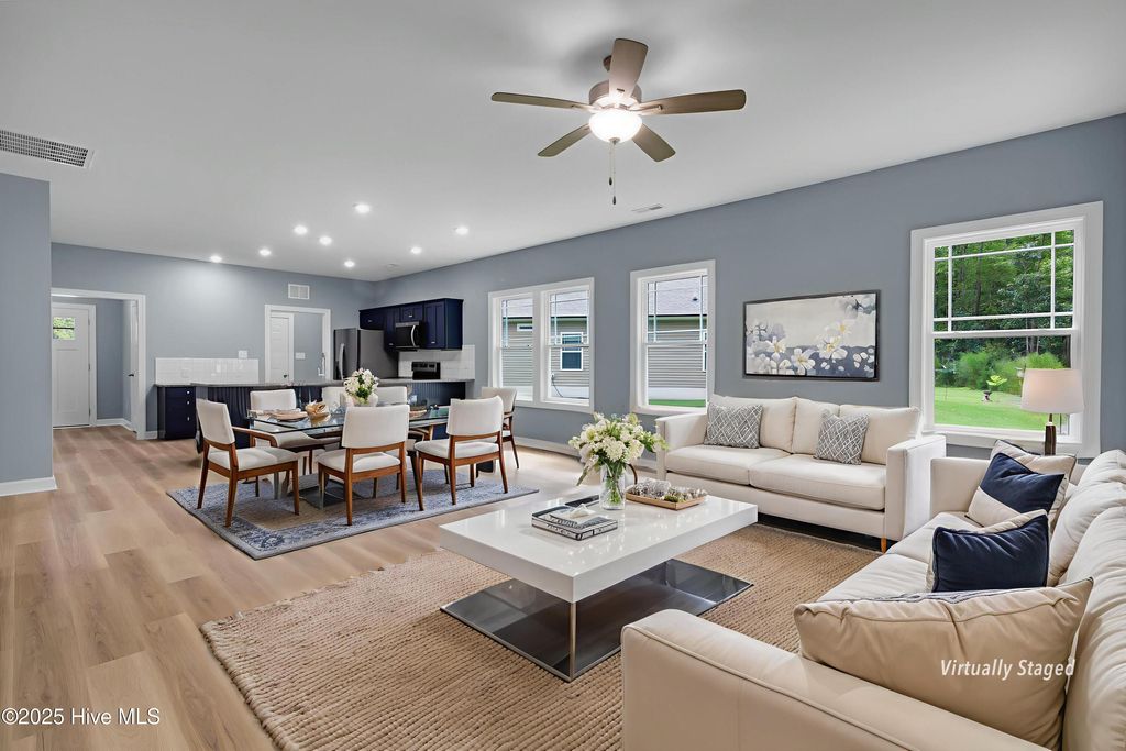 Photo of 320 Camp Creek Drive, Oriental, NC 28571 (MLS # 100529910)