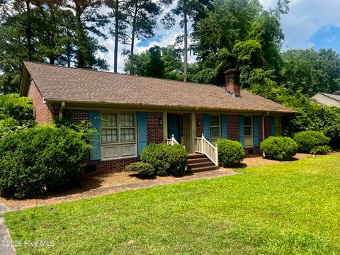 Homes For Sale - 308 Forest Hills Road<br/> Wilson, NC 27896
