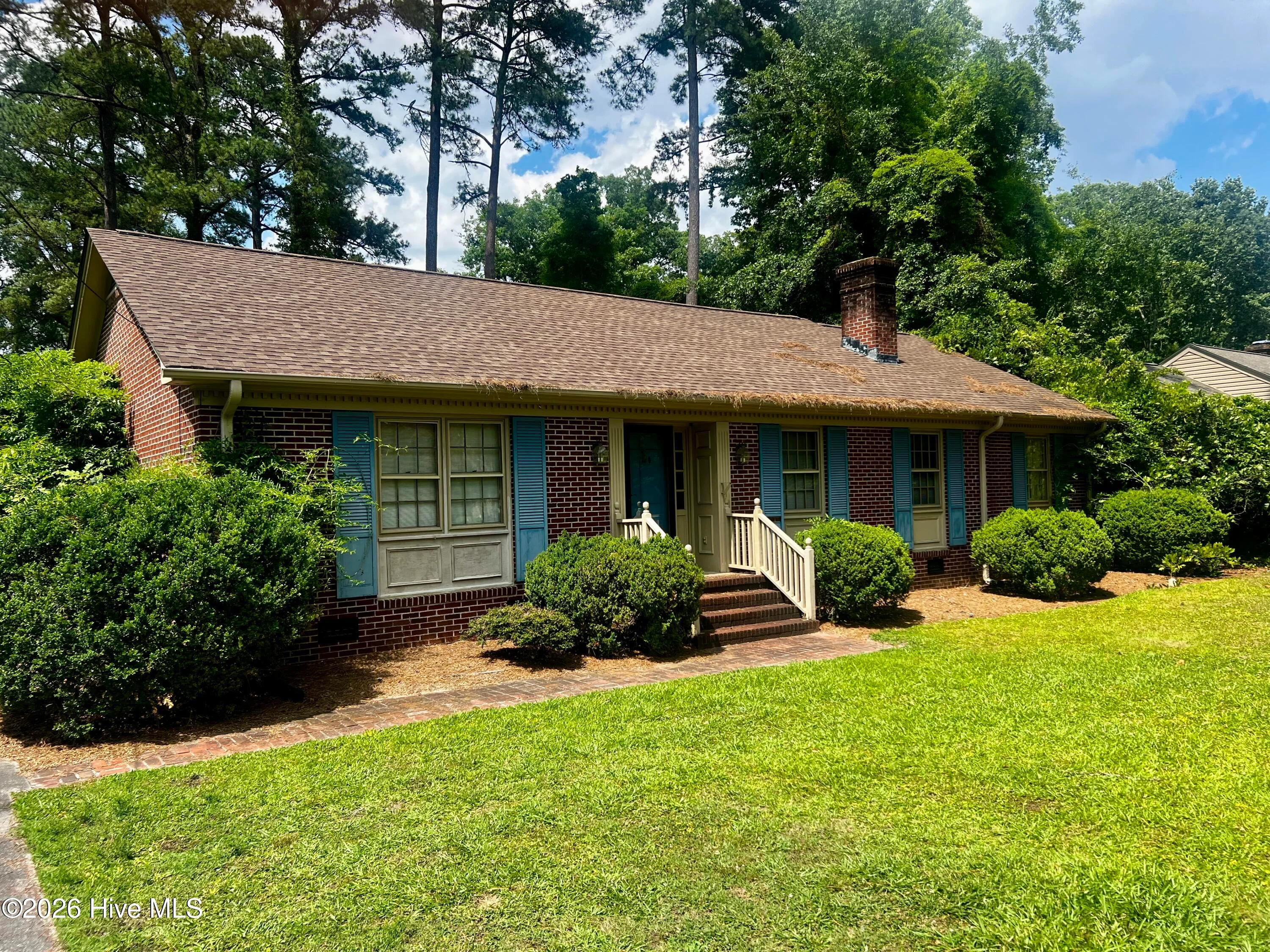 308 Forest Hills Road NW