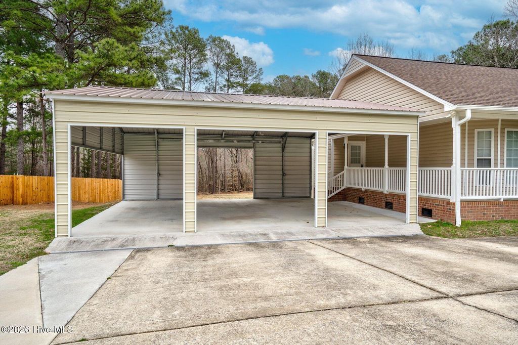 Photo of 124 Watson Circle, Clayton, NC 27527 (MLS # 100558296)