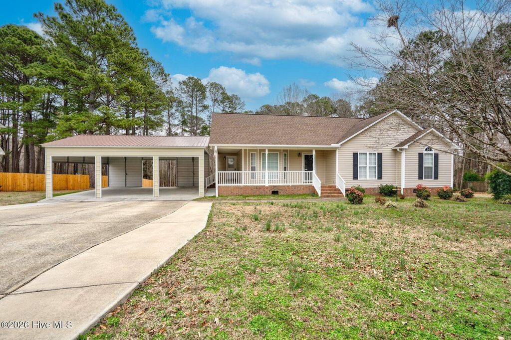 Photo of 124 Watson Circle, Clayton, NC 27527 (MLS # 100558296)