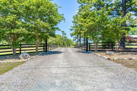 Vacant Land For Sale - 420 Huntland Road<br/> Moore County, Vass, NC 28394