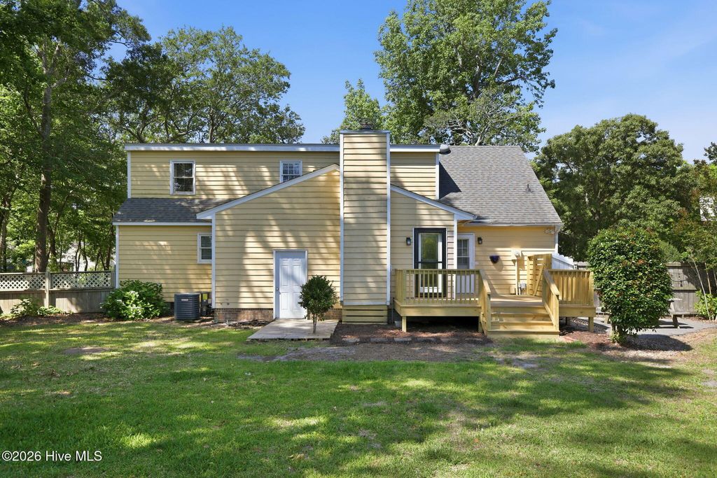 Photo of 105 Taylor Lane, Morehead City, NC 28557 (MLS # 100573487)
