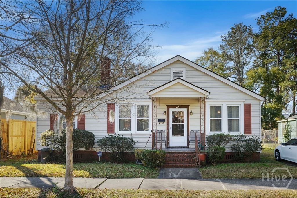 Photo of 723 E 39th Street, Savannah, GA 31401 (MLS # SA345891)