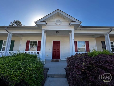 Townhouse For Rent - 31 Falkland Avenue<br/> Savannah, GA 31407