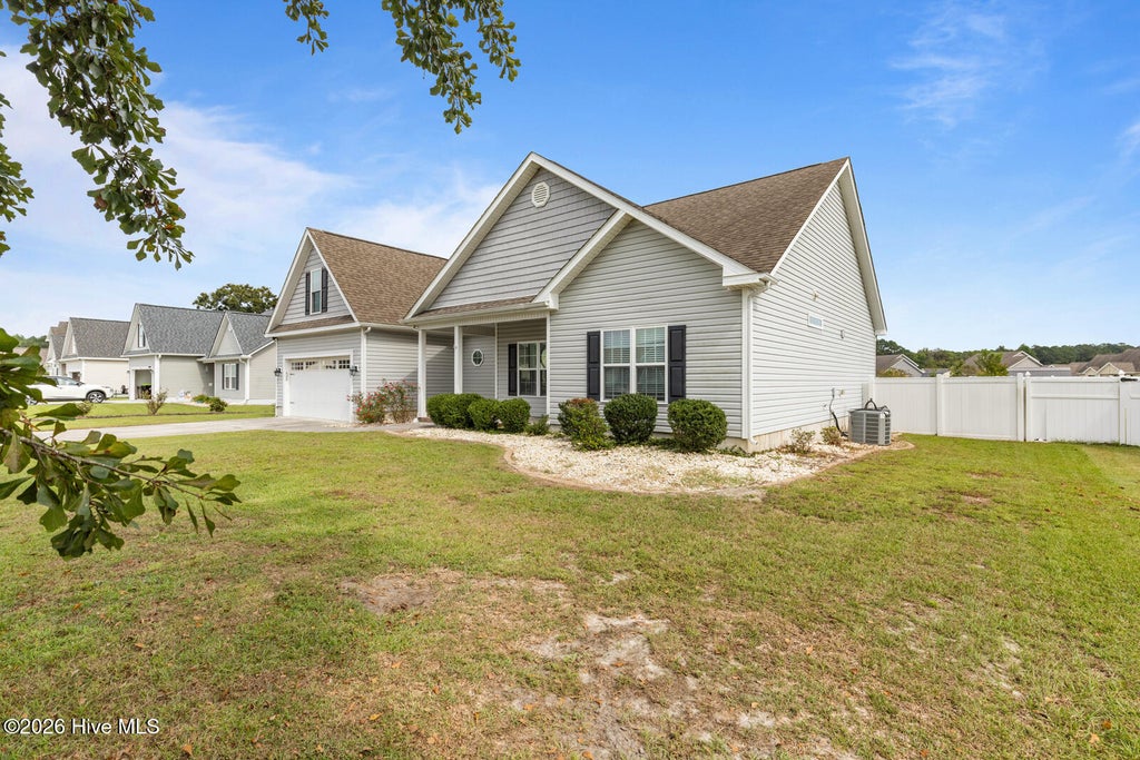 Photo of 412 Moss Springs Drive, Swansboro, NC 28584 (MLS # 100609638)