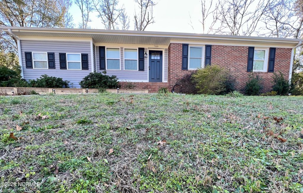 Photo of 709 Lorraine Circle, Wilmington, NC 28412 (MLS # 100555219)