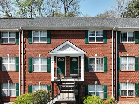 Condo For Sale - 600 Mitchell Bridge Road #15<br/> Athens, GA 30606