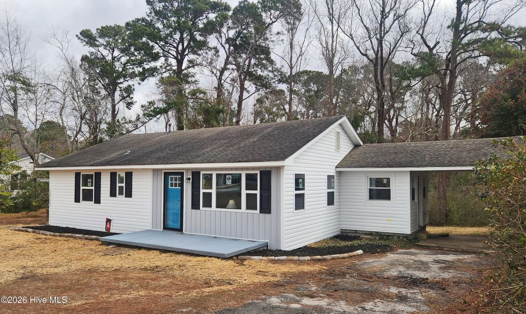 Photo of 132 S Navassa Road, Leland, NC 28451 (MLS # 100555298)