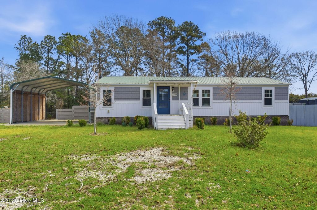 Photo of 2228 Harbor Ridge Drive SE, Bolivia, NC 28422 (MLS # 100565410)