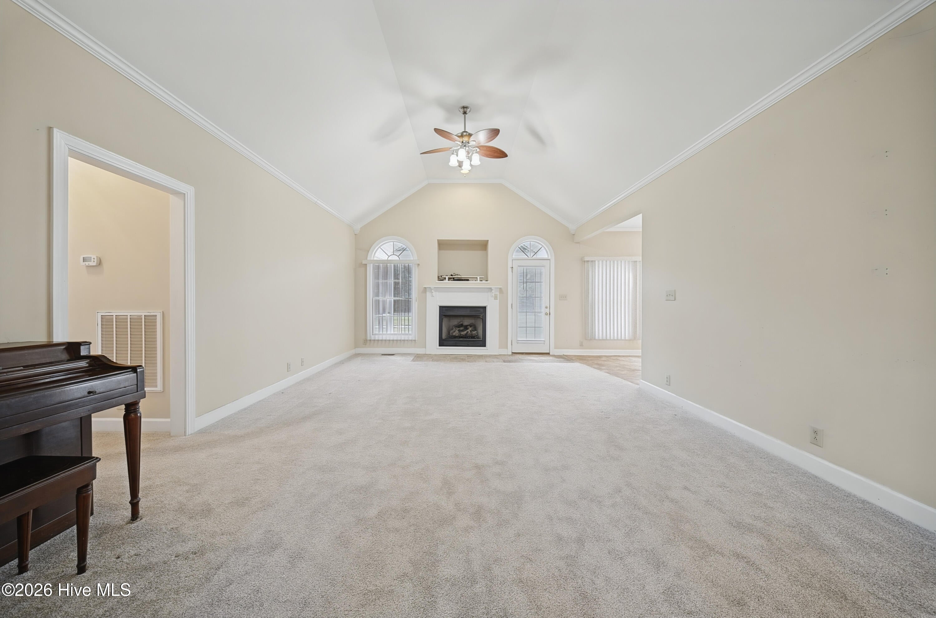 1108 Soundside Road