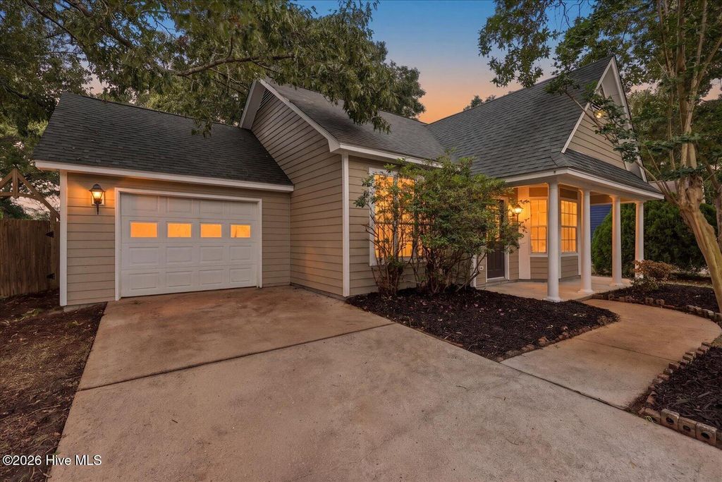 Photo of 1406 Faulkenberry Road, Wilmington, NC 28409 (MLS # 100570357)